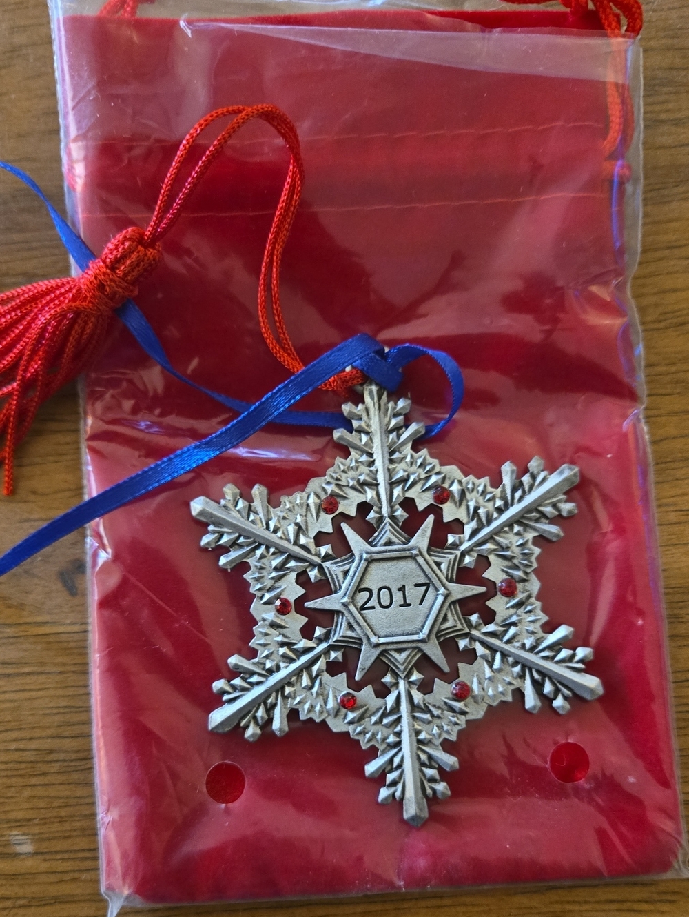 NIB Avon Snowflake Pewter Ornament '2017'